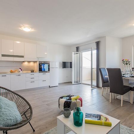 Maiv Residence - Family & Designer Suites Rogoznica  Exteriör bild