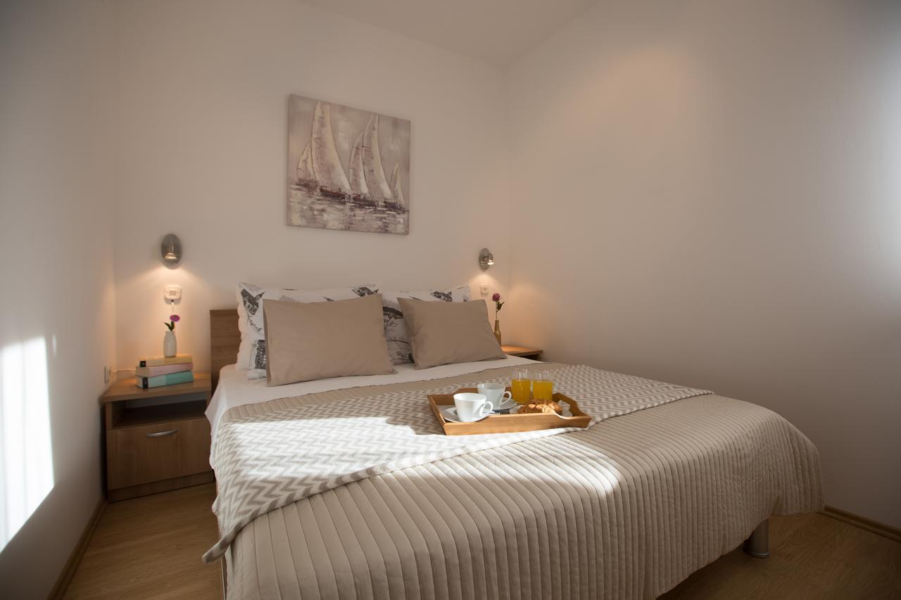 Maiv Residence - Family & Designer Suites Rogoznica  Exteriör bild