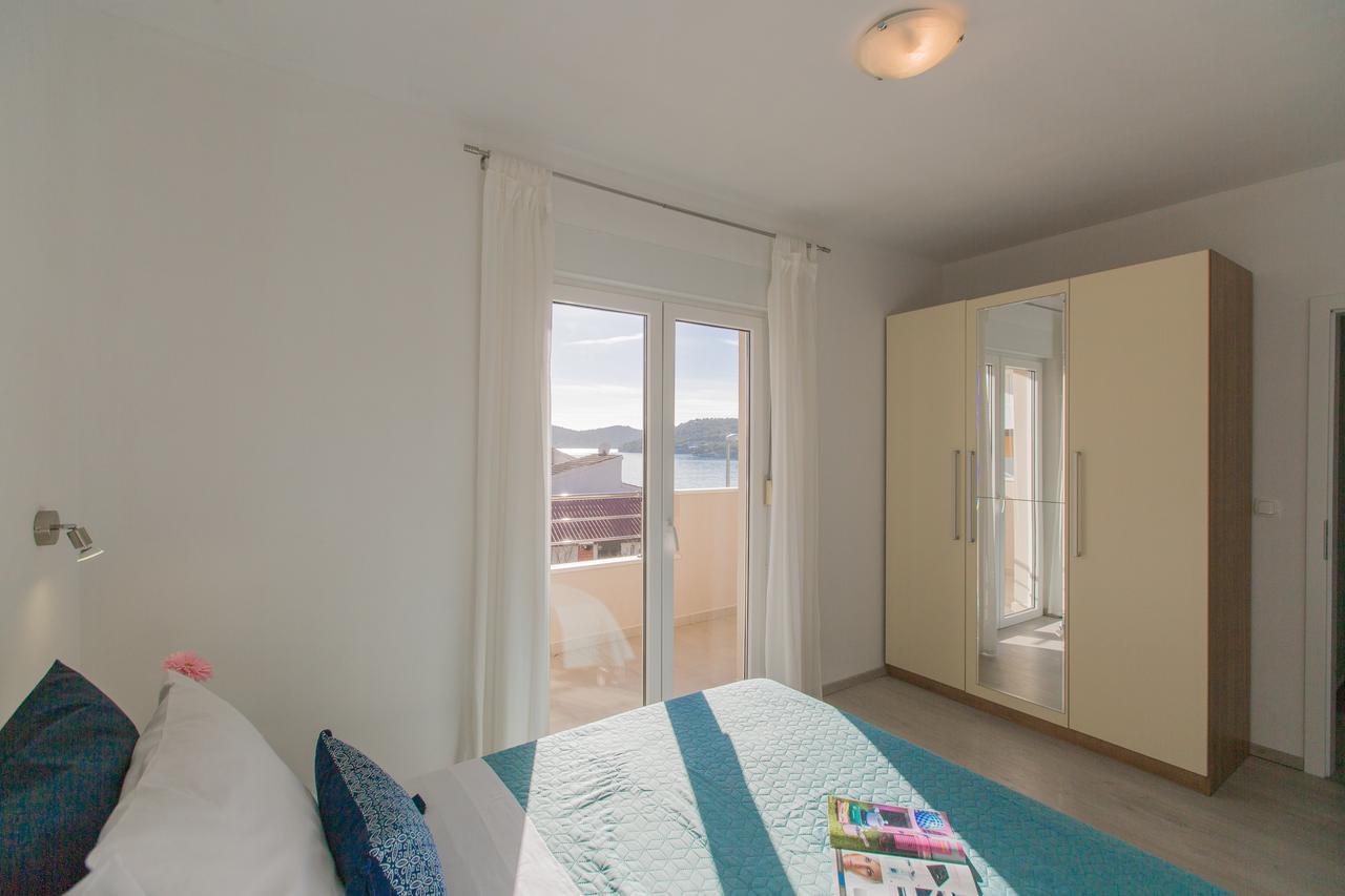Maiv Residence - Family & Designer Suites Rogoznica  Exteriör bild
